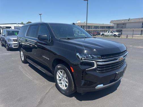 2023 Chevrolet Suburban LT