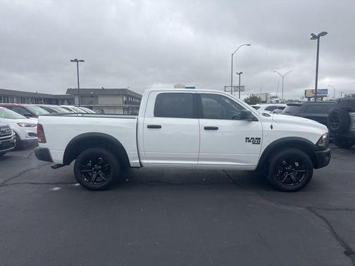 2024 RAM 1500 Classic Warlock Crew Cab 4x4 5'7' Box