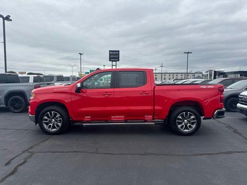 Red Hot 2022 Chevrolet Silverado 1500 LT