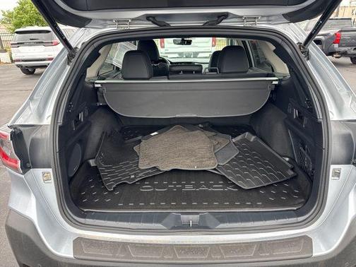 Ice Silver Metallic 2025 Subaru Outback Onyx Edition