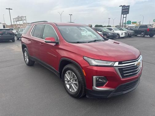 2023 Chevrolet Traverse LT Cloth