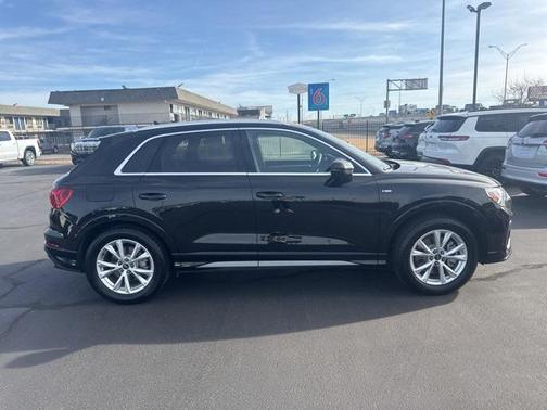 2025 Audi Q3 Premium 45 TFSI S line quattro Tiptronic