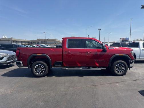 Cayenne Red Tintcoat 2022 GMC Sierra 2500 SLE