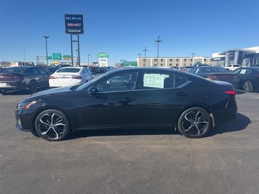 2023 Nissan Altima SR FWD
