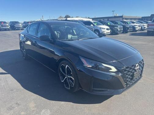 2023 Nissan Altima SR FWD