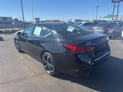 2023 Nissan Altima SR FWD