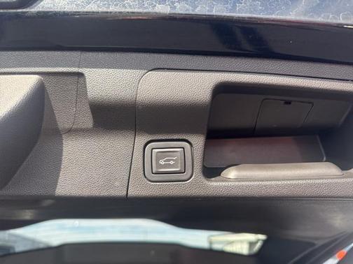 2023 GMC Acadia FWD SLT