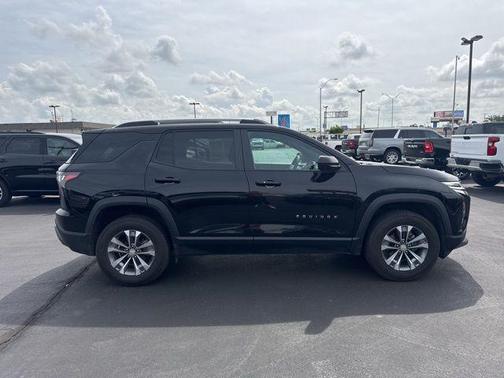 Mosaic Black Metallic 2025 Chevrolet Equinox 1LT