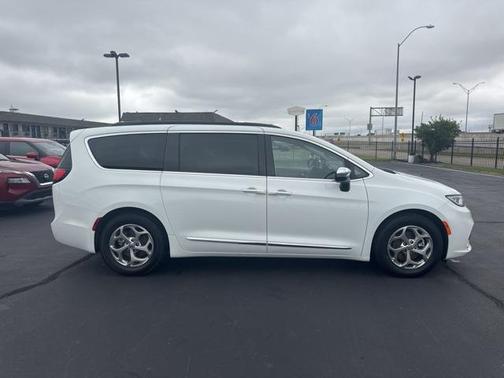 2023 Chrysler Pacifica Limited