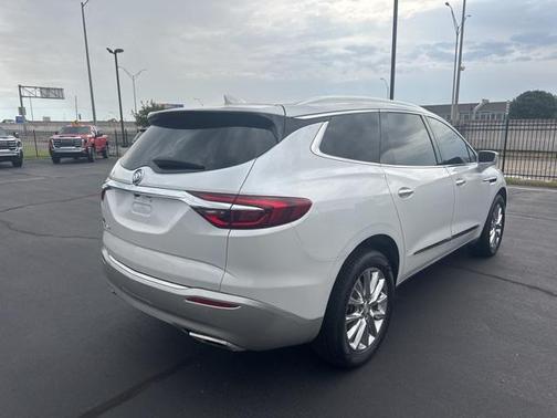 2020 Buick Enclave Essence