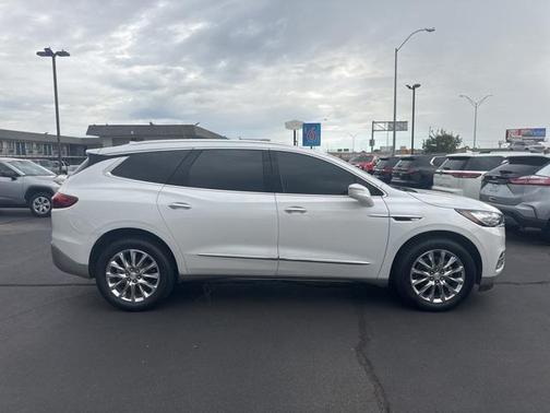 2020 Buick Enclave Essence