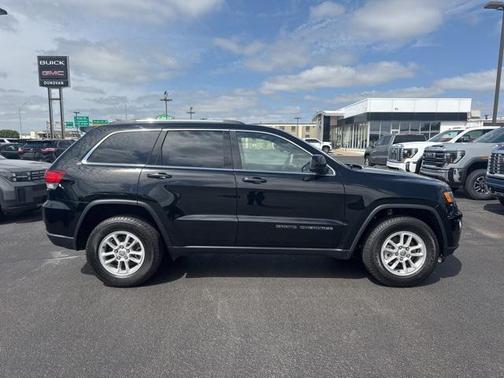 2020 Jeep Grand Cherokee Laredo