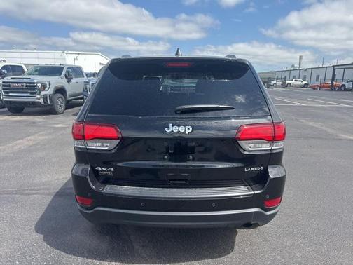 2020 Jeep Grand Cherokee Laredo