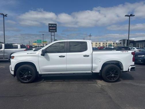 2022 Chevrolet Silverado 1500 Custom
