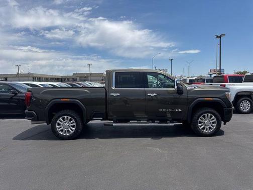 Forest Metallic 2022 GMC Sierra 2500 Denali