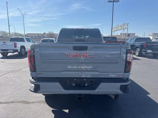 Thunderstorm Gray 2024 GMC Sierra 2500 AT4