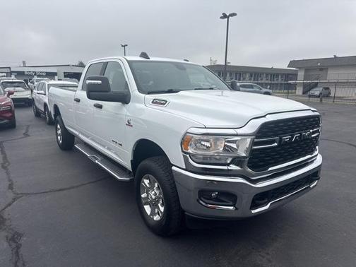2023 RAM 2500 Big Horn Crew Cab 4x4 8' Box
