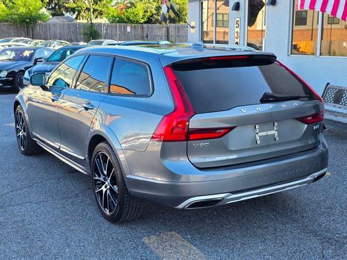 Osmium Grey Metallic 2018 Volvo V90 Cross Country T6