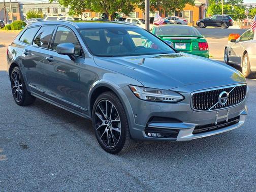 Osmium Grey Metallic 2018 Volvo V90 Cross Country T6