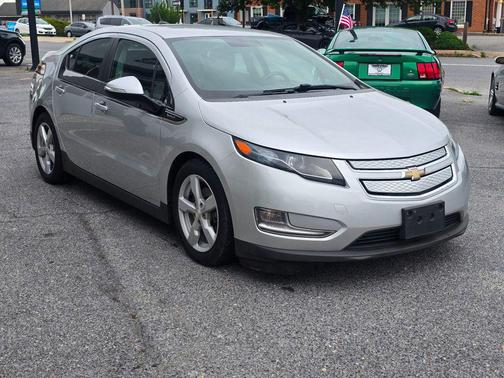 Silver Ice Metallic 2013 Chevrolet Volt Base