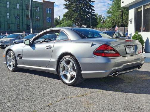 2011 Mercedes-Benz SL-Class 2dr Roadster SL 550