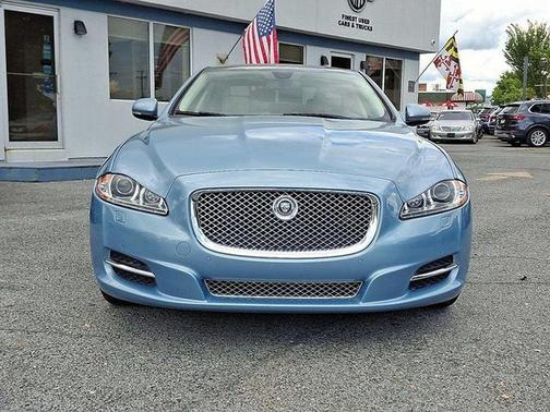 2011 Jaguar XJ Base