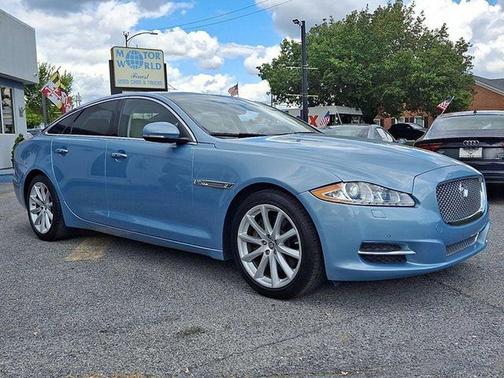 2011 Jaguar XJ Base
