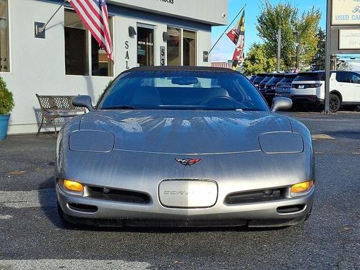 2000 Chevrolet Corvette Base