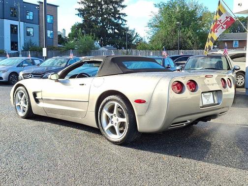 2000 Chevrolet Corvette Base