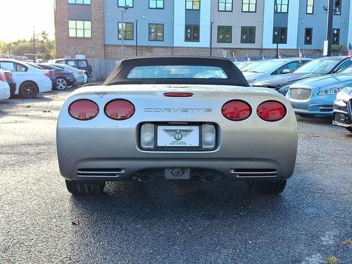 2000 Chevrolet Corvette Base