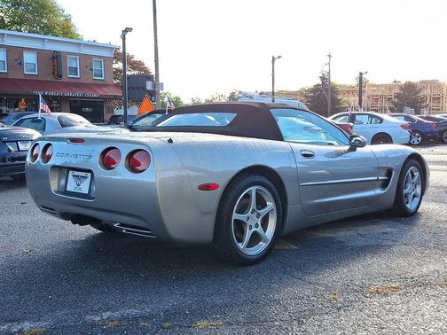 2000 Chevrolet Corvette Base