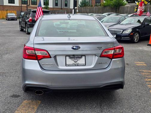 Ice Silver Metallic 2019 Subaru Legacy Premium