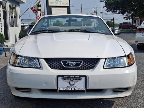 2003 Ford Mustang Premium