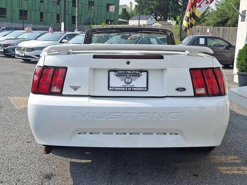 2003 Ford Mustang Premium