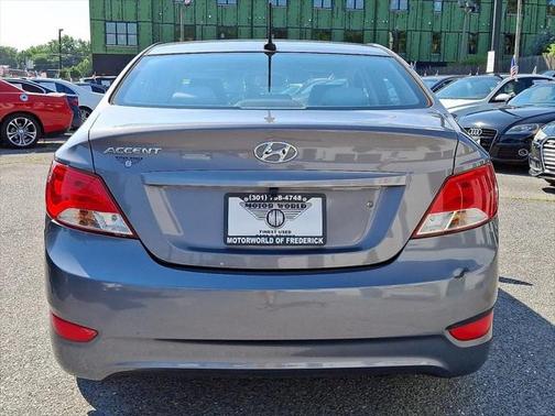 2016 Hyundai Accent SE