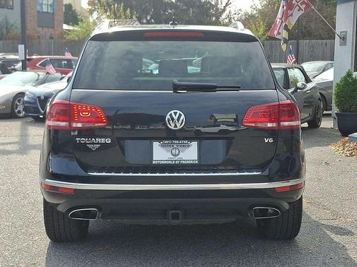 2016 Volkswagen Touareg VR6 Lux
