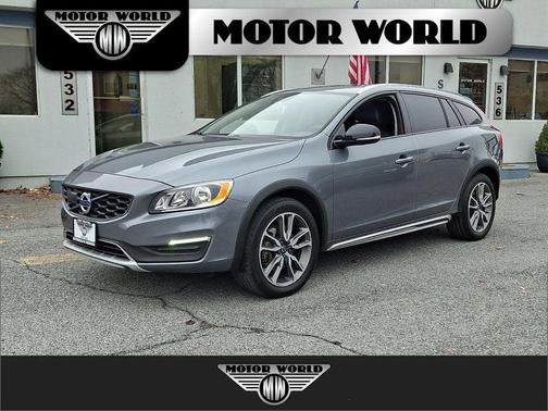 2017 Volvo V60 Cross Country T5