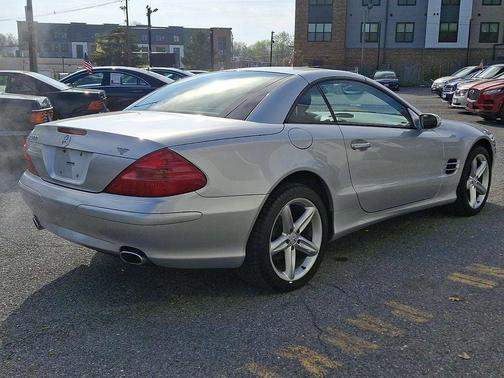 Brilliant Silver Metallic 2005 Mercedes-Benz SL-Class SL500 2dr Roadster 5.0L
