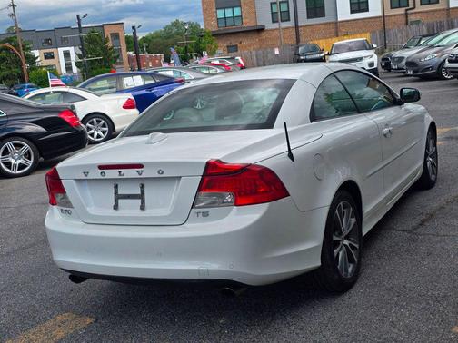Ice White 2011 Volvo C70 T5