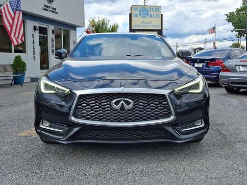 2017 INFINITI Q60 2.0T