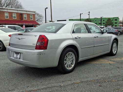 2010 Chrysler 300 Touring/Signature/Executive Series