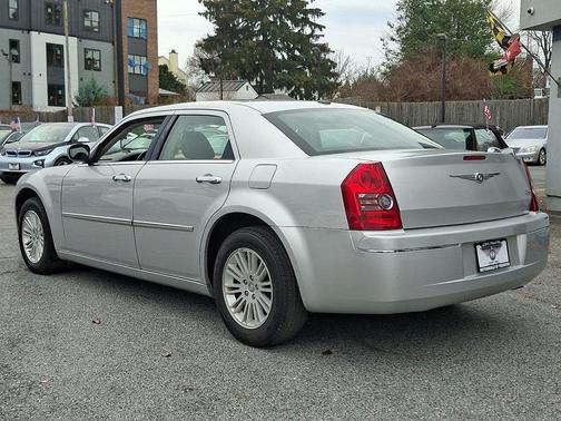2010 Chrysler 300 Touring/Signature/Executive Series