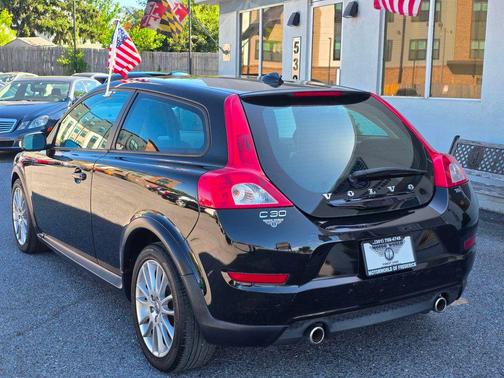 Black Sapphire Metallic 2011 Volvo C30 T5