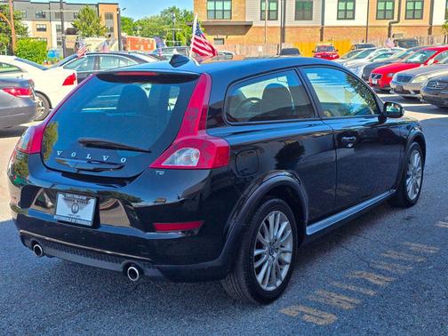 Black Sapphire Metallic 2011 Volvo C30 T5