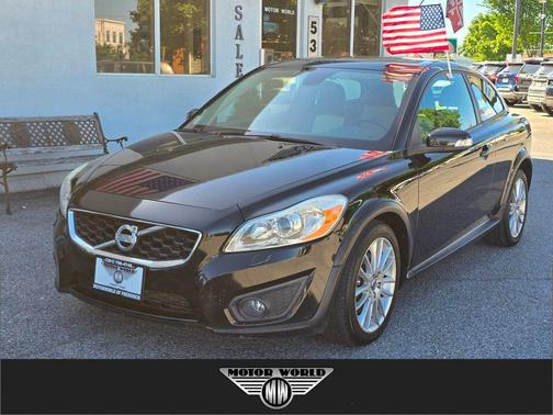 Black Sapphire Metallic 2011 Volvo C30 T5