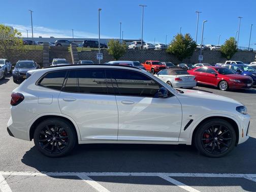 2024 BMW X3 M40i
