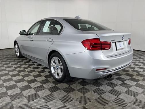 2018 BMW 330 xDrive