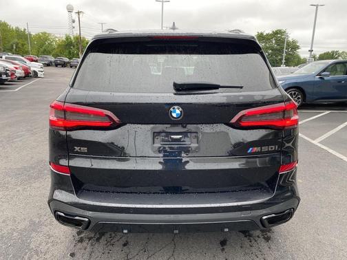 2023 BMW X5 M50i
