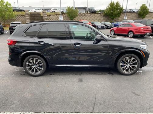 2023 BMW X5 M50i