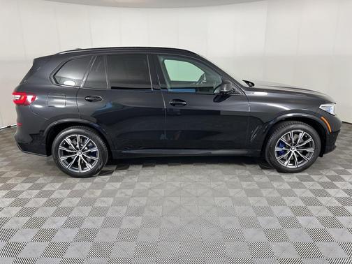 2023 BMW X5 M50i